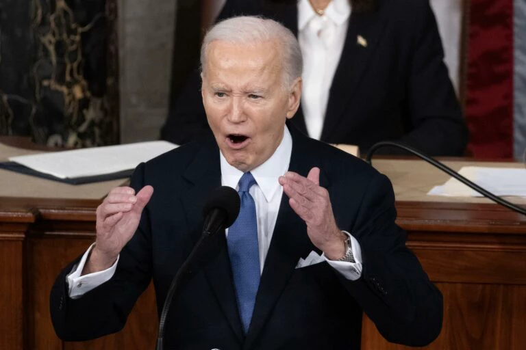 Joe Biden diz que restabelecerá aborto caso recupere o Congresso