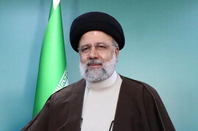 Morre Ebrahim Raisi, presidente do Irã, após queda de helicóptero